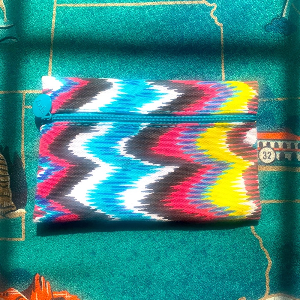Ipsy Multi-Colored Aztec Boho Indie Patterned Makeup Bag Satchel Pencil Case - Picture 2 of 2